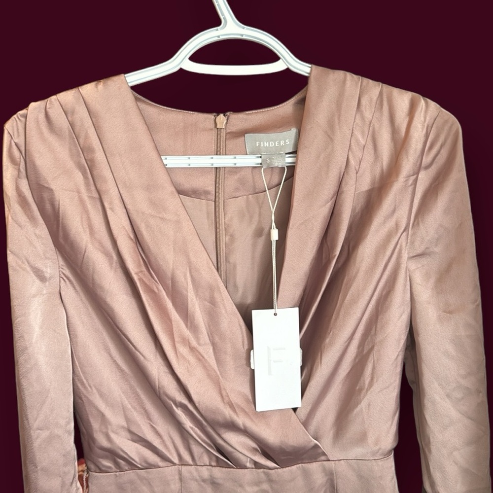 Finders Keepers dress is blush pink/mauve size small.